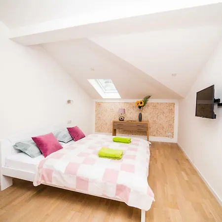 Beautiful And Modern 2bdr Loft Near Latin Bridge *